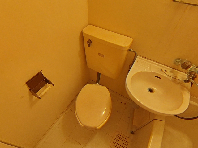 トイレ　別号室の写真です