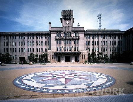 役所　京都市役所（役所）まで689m