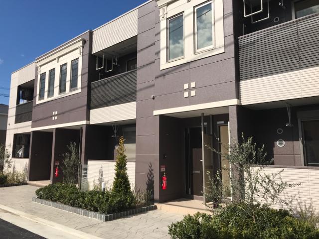 エントランス　外観写真（昼）