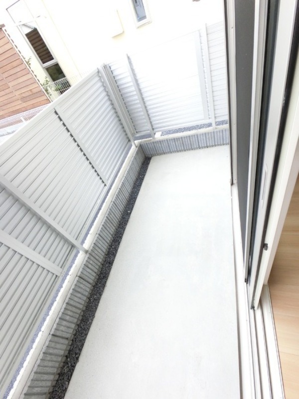 バルコニー　図面と現状に相違がある場合には現状を優先