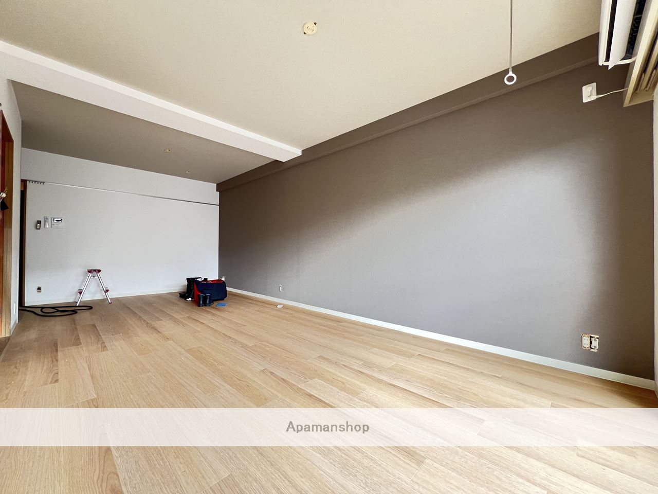 居室・リビング　※同物件、別部屋の写真です。