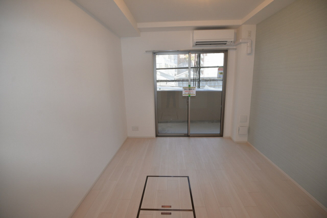 居室・リビング　写真は同マンションの別のお部屋のものです