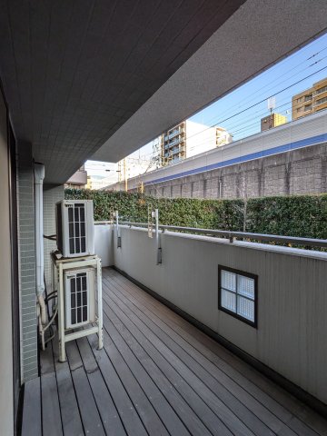 バルコニー　落ち着いた時間を過ごせるバルコニーです