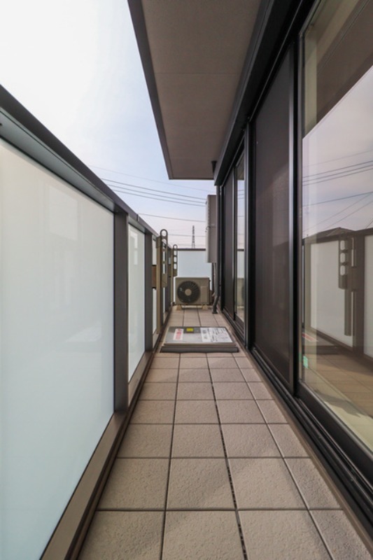 バルコニー　図面と現状に相違がある場合には現状を優先