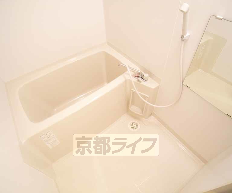 バス・シャワールーム　綺麗なお風呂です。