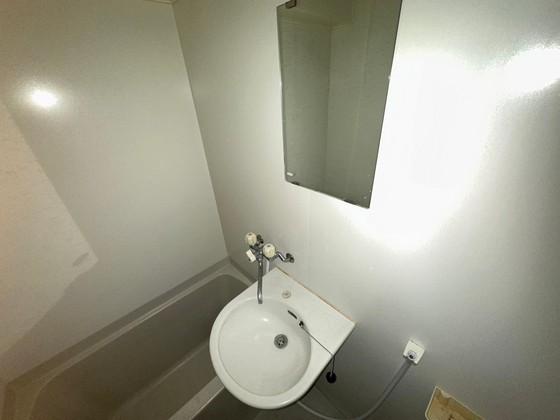 洗面設備　※別部屋の写真です