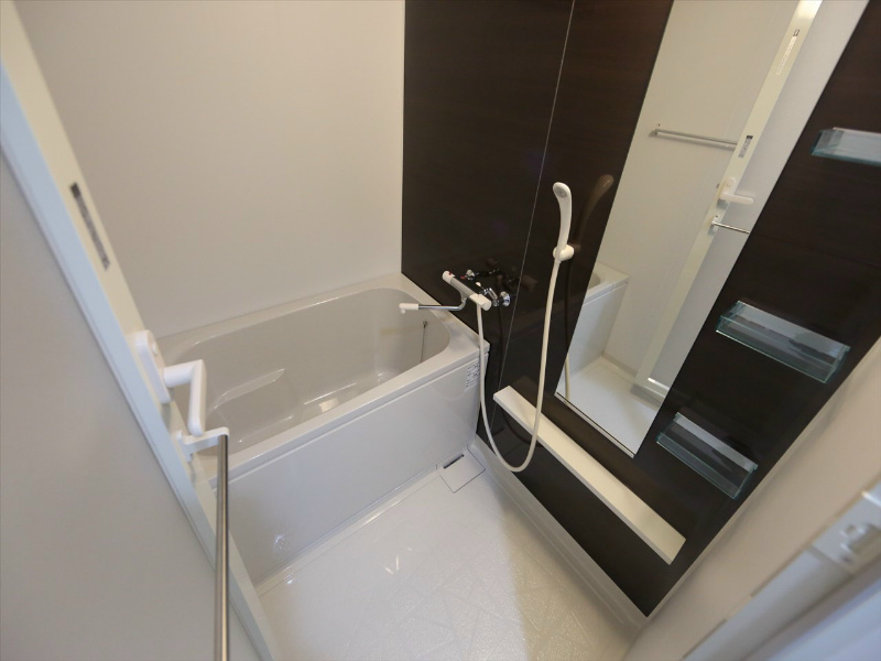 バス・シャワールーム　浴室暖房乾燥機付　24時間換気機能付バスルーム