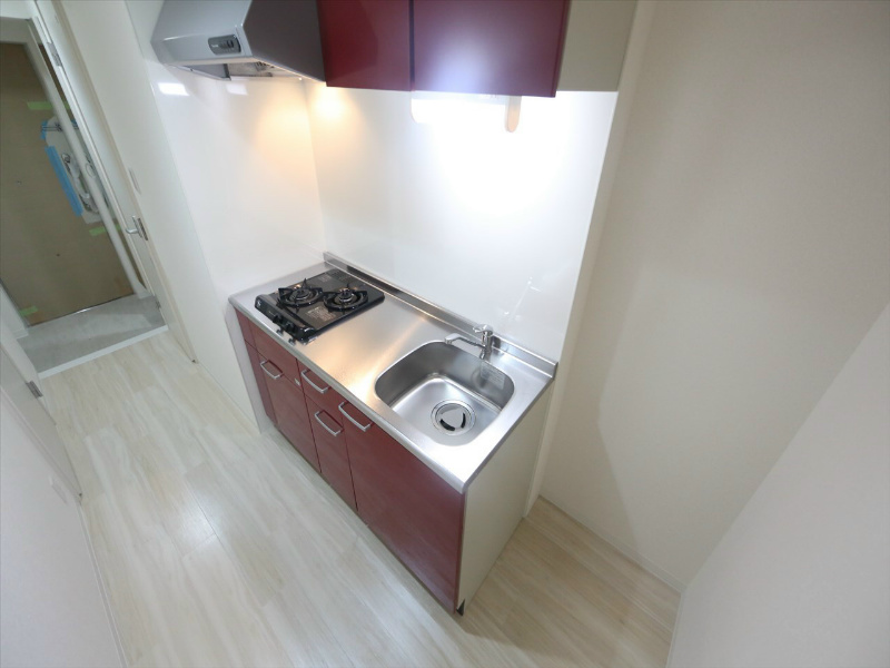 キッチン　システムキッチン（ガス2口）冷蔵庫・レンジ等ご用意できます