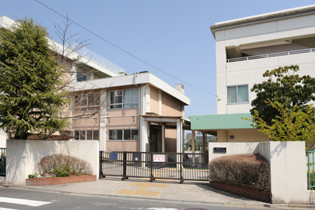 小学校　葛飾区立中之台小学校（小学校）まで536m