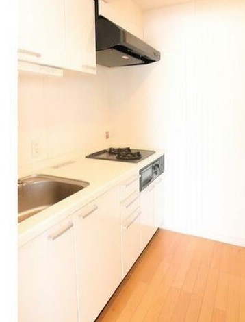 キッチン　※同タイプ別部屋の写真です。