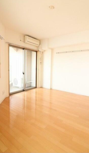 居室・リビング　※同タイプ別部屋の写真です。