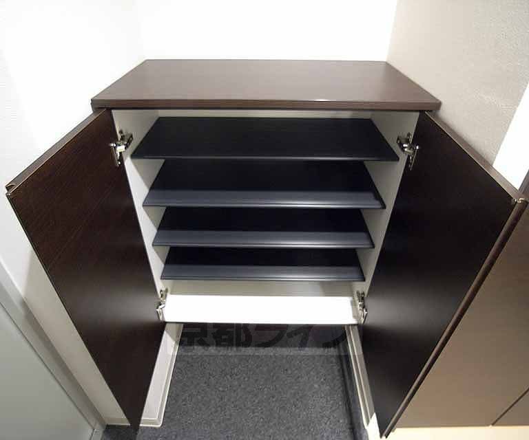 収納　大きめ靴箱付きです。