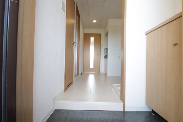 玄関　※別部屋の参考写真の為、現状優先です。