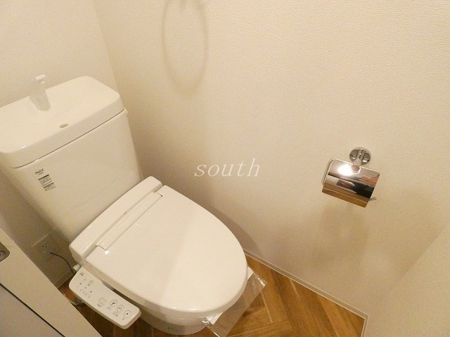 トイレ　お部屋により室内カラーが異なります