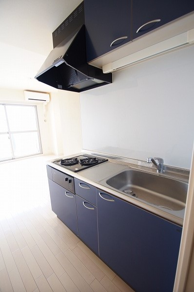 キッチン　同物件別室