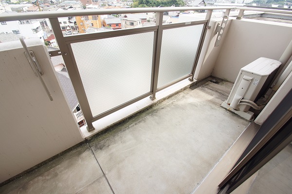 バルコニー　同物件別室