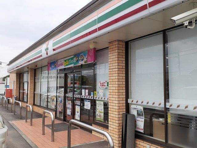 コンビニ　セブンイレブン笠間鉄砲町店（コンビニ）まで141m