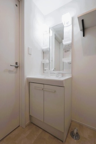 洗面設備　朝の支度はこちらで