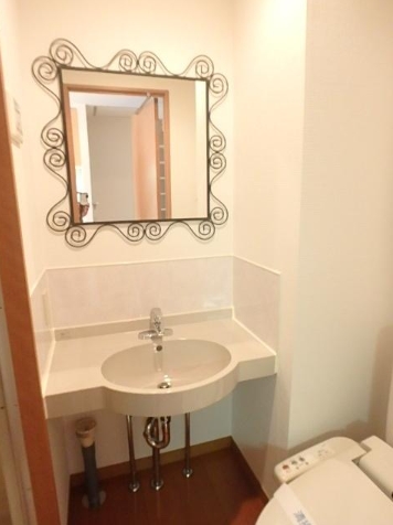 洗面設備　弊社は都内全域の物件をご紹介可能です！