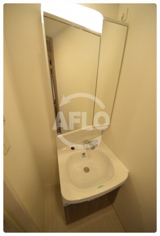 洗面設備　プレサンス天王寺ノースヴィアーレ　独立洗面台