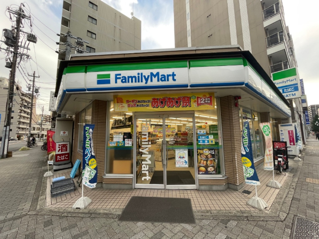 コンビニ　コンビニ（コンビニ）まで320m