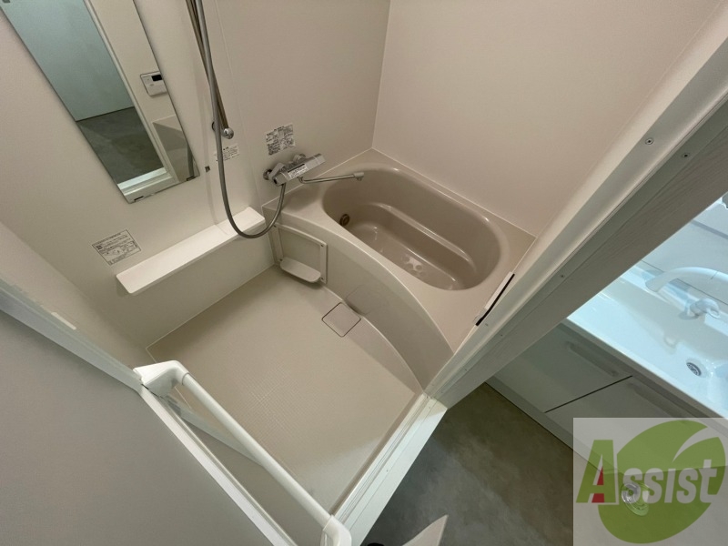 バス・シャワールーム　お風呂になります。一日の疲れを癒してくださいね。