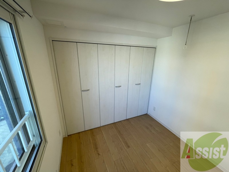 収納　寝室の収納です。部屋がすっきり片付きます。