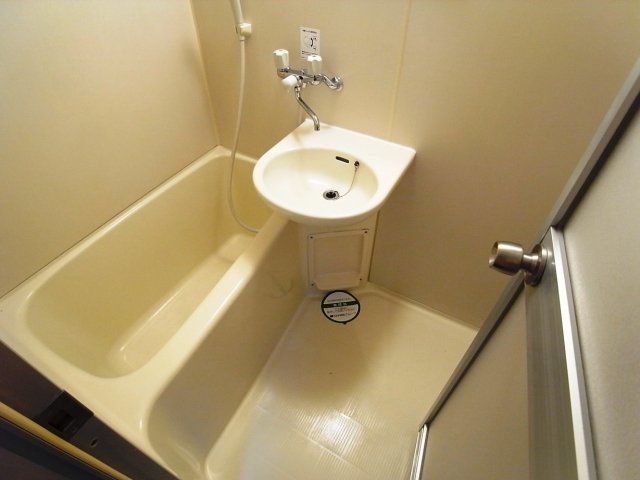 バス・シャワールーム　浴室