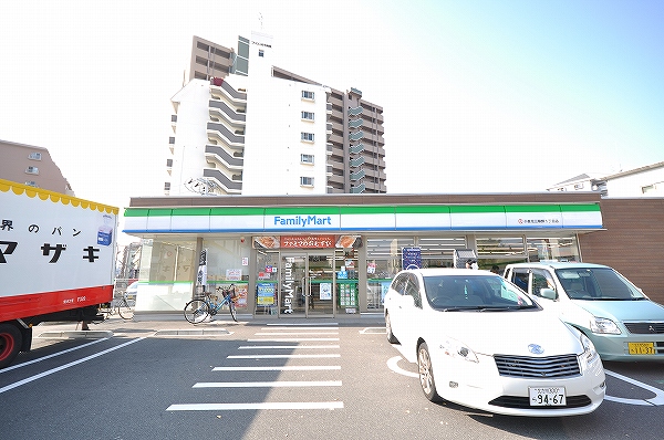 コンビニ　☆ファミリーマート 小倉北三萩野1丁目店（コンビニ）まで340m