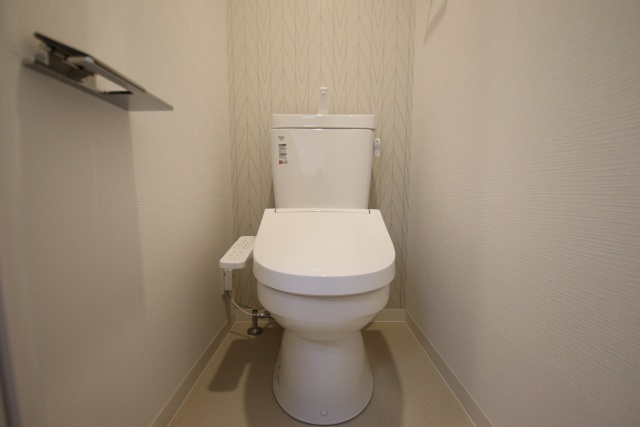 トイレ　※別室の参考写真の為、現況優先です。