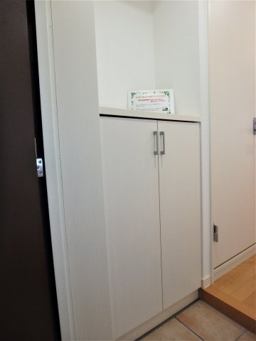 収納　シューズボックスはお気に入りの靴もばっちり収納できます♪（同