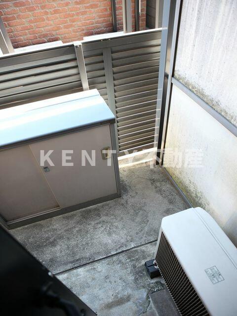 バルコニー　バルコニーからの眺めを楽しみながら食事をしませんか