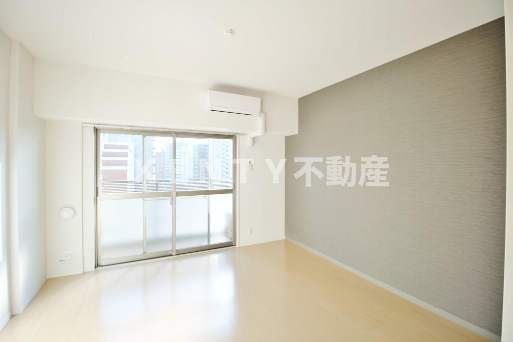 居室・リビング　こちらの居間で趣味の時間をお楽しみください