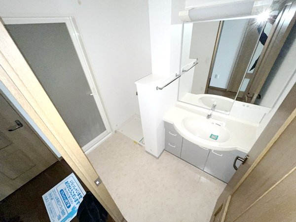 洗面設備　※別部屋の参考写真です。