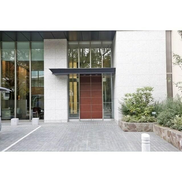 エントランス　清潔なエントランスです