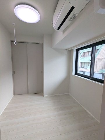 その他設備　インターネット無料 3.9帖洋室にエアコン、照明付 スライド