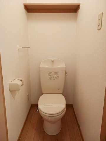 トイレ　清潔感のあるトイレです