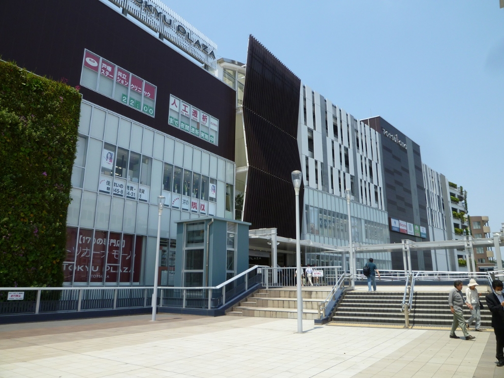 ショッピングセンター　Totsukana(トツカーナ)モール（ショッピングセンター）まで638m