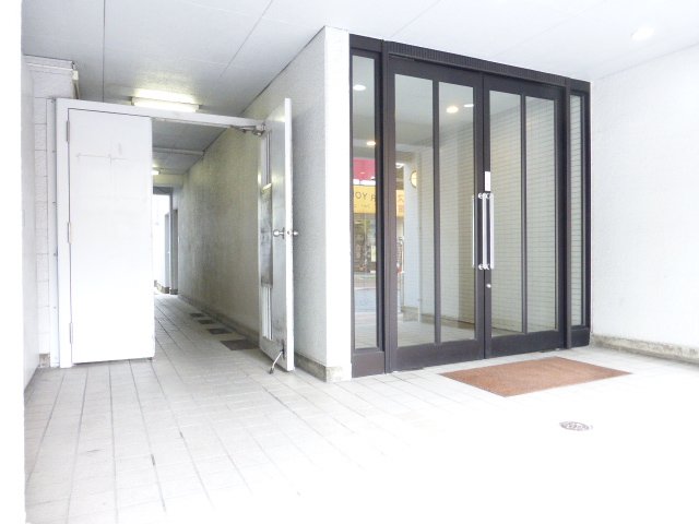 エントランス　エントランス