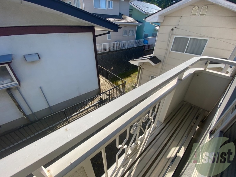 バルコニー　バルコニーは無いですが、洗濯物が干せるようになっていますよ。