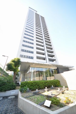 建物外観　メゾン・ド・ヴィレ大阪城公園前　地上24階建タワーマンション