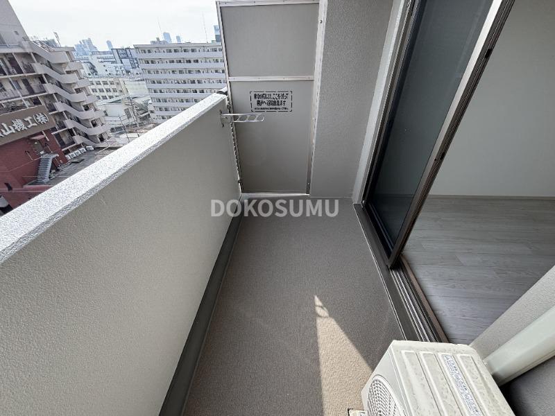 バルコニー　心地よい風と光を感じる、暮らしの楽しみが広がる場所。