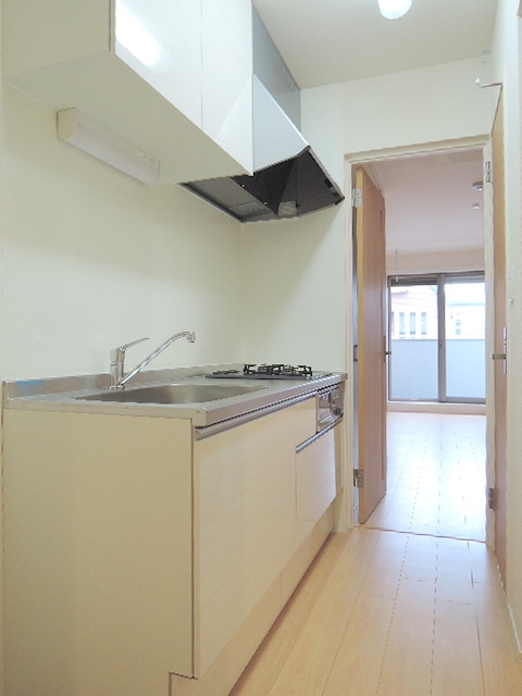 キッチン　料理の幅も広がるグリル付ガス２口システムキッチン