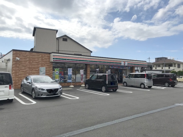 コンビニ　セブンイレブン　松山中央１丁目店（コンビニ）まで400m