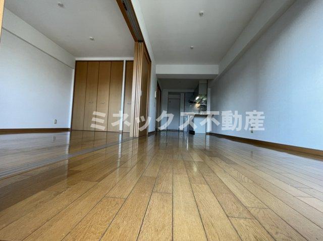 居室・リビング　同タイプのお部屋の写真。現況を優先します。