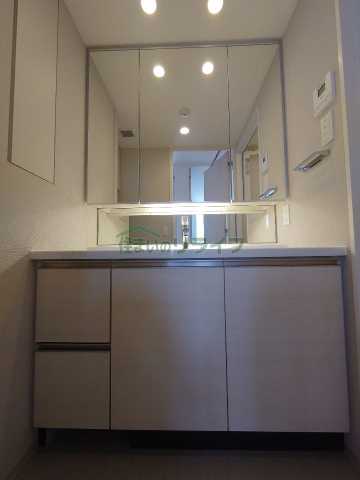 洗面設備　別部屋の参考写真です。