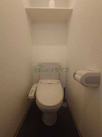 東京メトロ副都心線 新宿三丁目駅 徒歩2分 15階建 築19年のトイレ写真