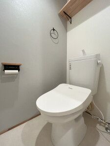 トイレ　※全て別号室のお写真。内装等参考にしてください。