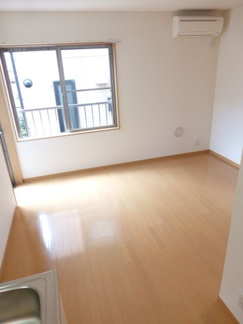 その他部屋・スペース　★きれいな洋室です。防犯シャッターもありますよ★