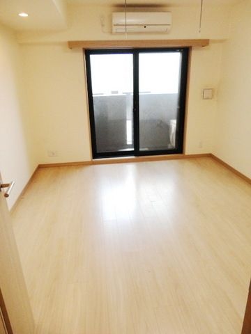 居室・リビング　★7帖の洋室★